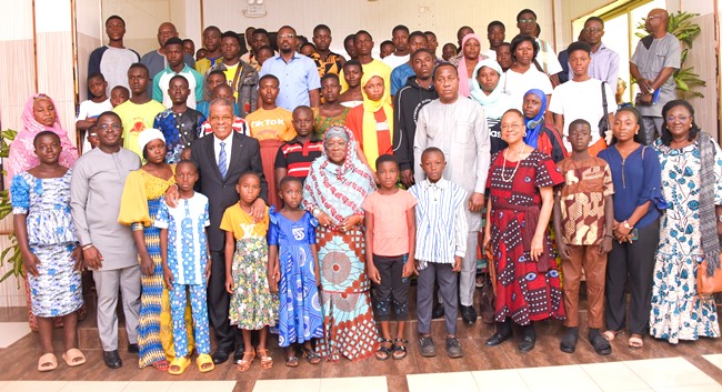 L’évaluation à mi-parcours  du programme de bourses et d’aides des enfants orphelins :  «Nous sommes heureux de vous annoncer que le HCRRUN continue de faire sa part», Mme Awa Nana-Daboya