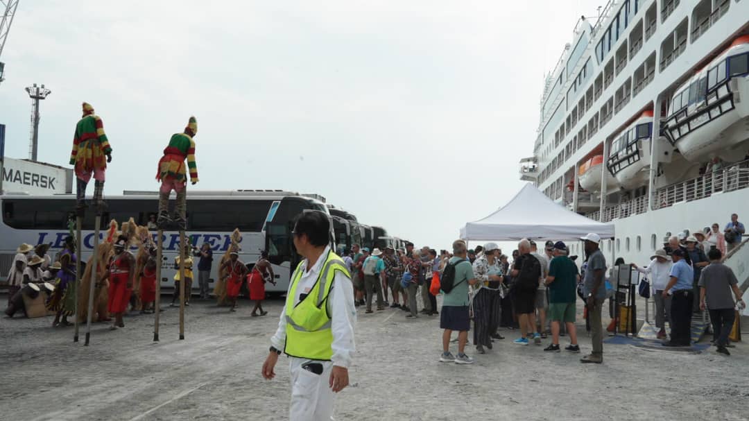 Immersion culturelle et touristique: le Togo accueille le paquebot de croisière OCEANIA SIRENA