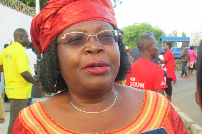 Au lieu de se pr&eacute;occuper des attaques terroristes:  Brigitte Kafui Adjamagbo-Johnson se m&eacute;lange les p&eacute;dales en courant derri&egrave;re l'alternance