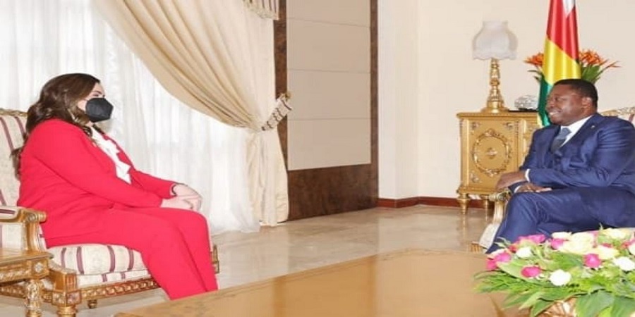L'Ambassadeur Elizabeth Anne Noseworthy Fitzsimmons a pr&eacute;sent&eacute; ses lettres de cr&eacute;ance &agrave; Faure Gnassingb&eacute;