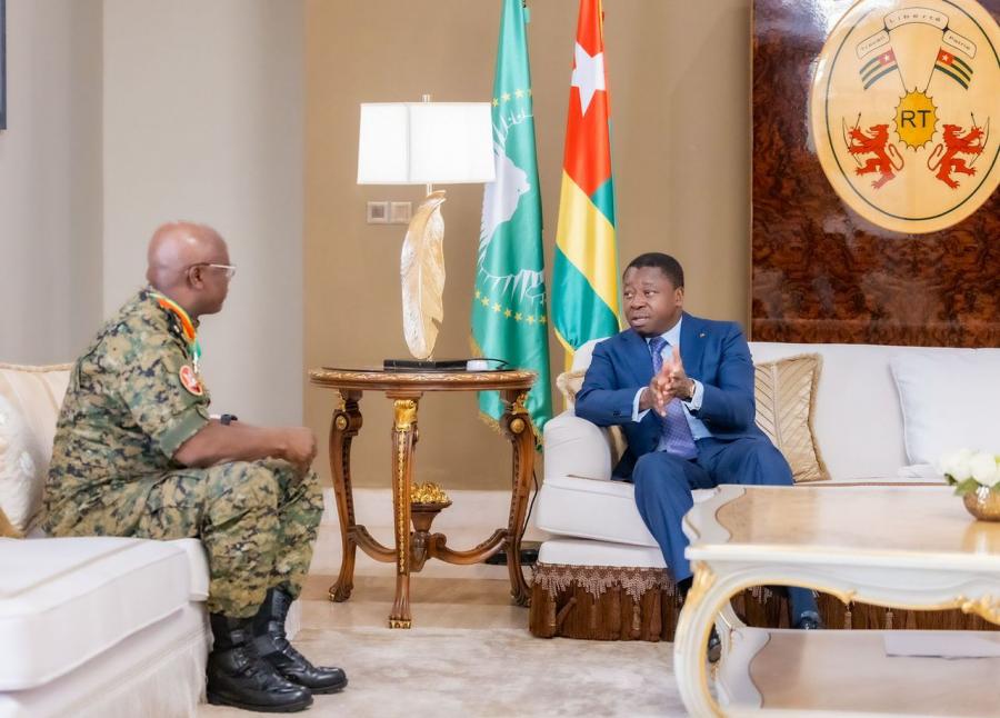 Présidence :  l'ancien et le nouveau chef d'État - major des FAT chez Faure Gnassingbé