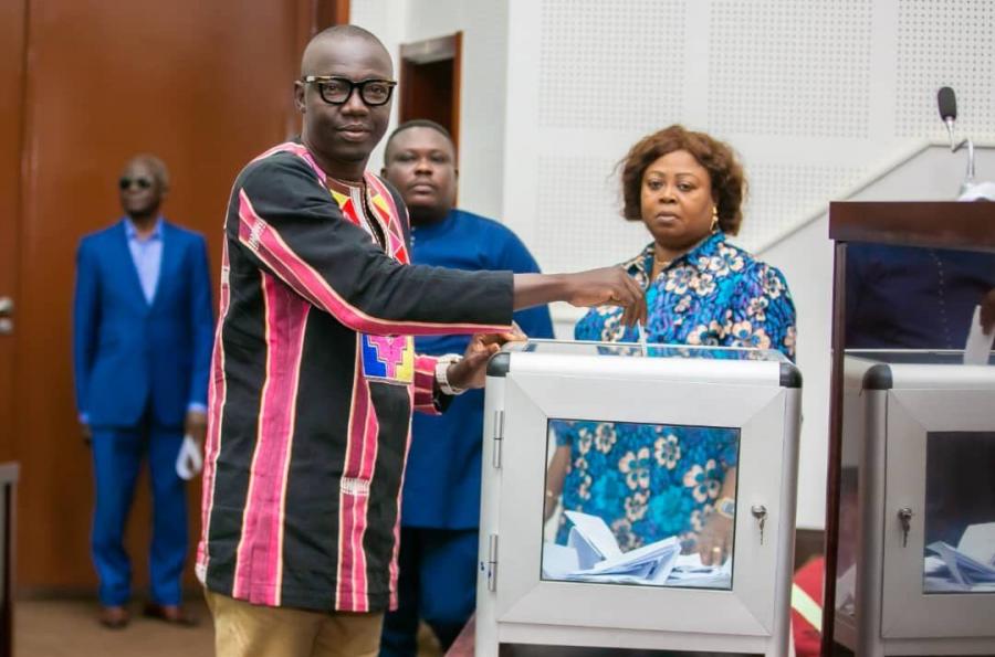 Double scrutin du 29 avril 2024:  contesté  par l'opposition, le vote de la nouvelle constitution est devenu un tremplin pour la victoire écrasante du parti au pouvoir
